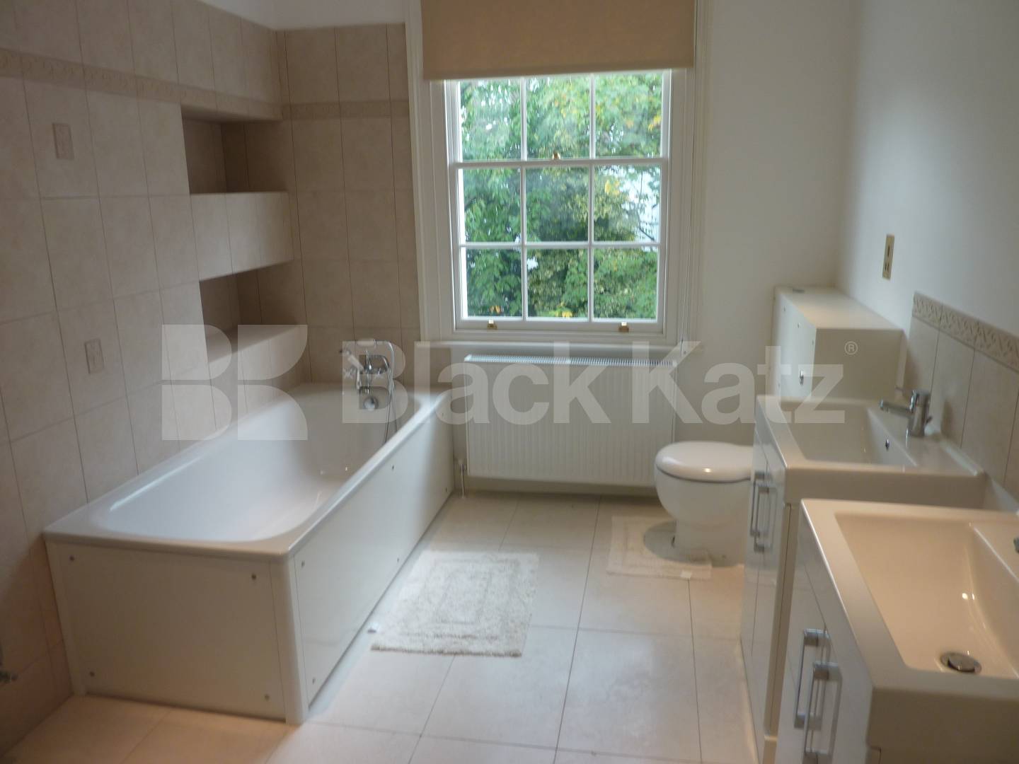 			LUXURY A MUST SEE, 3 Bedroom, 1 bath, 1 reception House			 Oval Road, REGENTS PARK